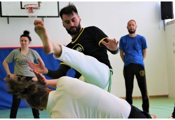 10 x Capoeira tunti aikuisille